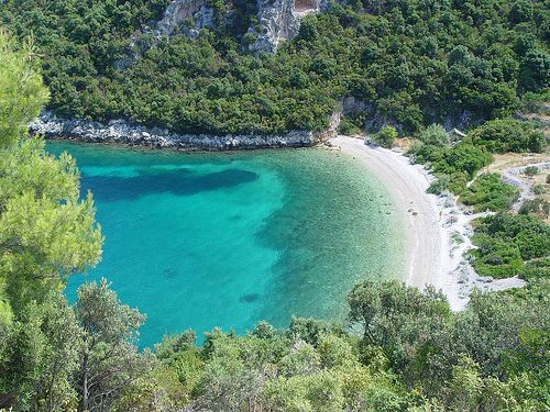 Schöne Kiesstrand auf der Insel Korcula